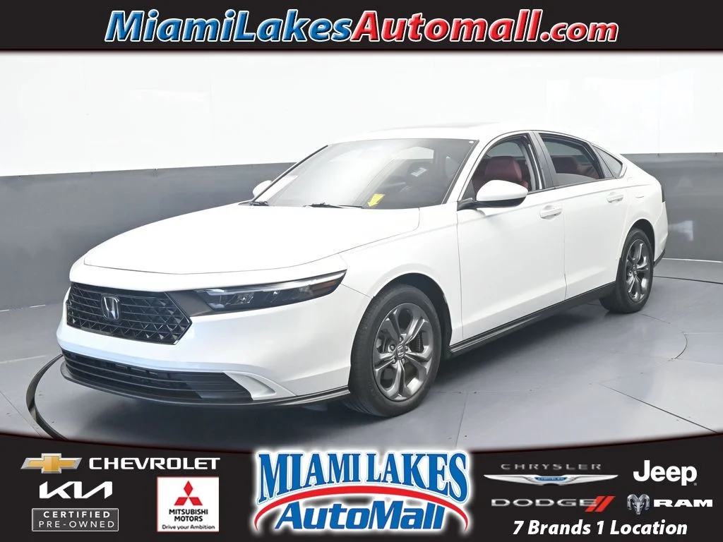 Used 2023 Platinum White Pearl Honda EX image 1