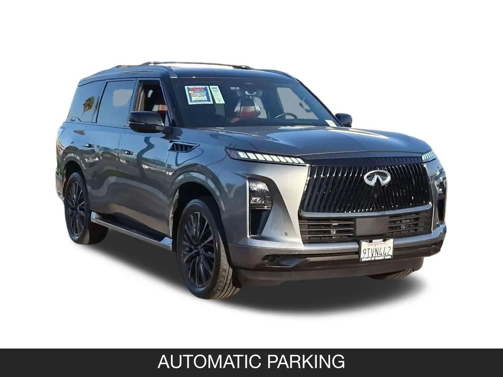 Used 2025 Black INFINITI AUTOGRAPH image 2