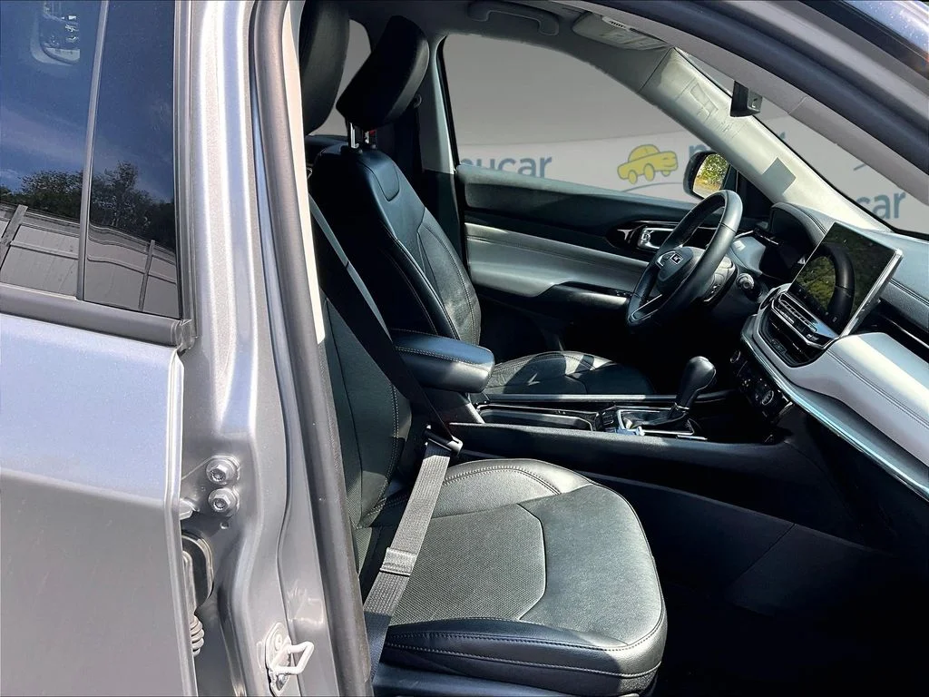 Used 2022 Billet Silver Metallic Clearcoat Jeep Limited image 11