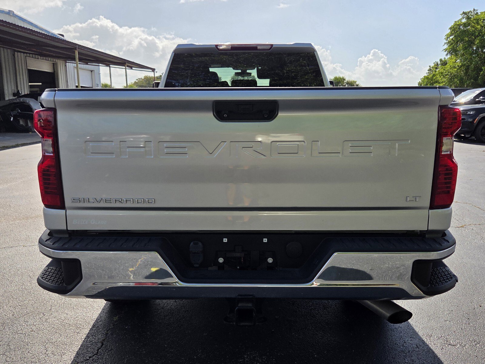 Used 2022 Silver Ice Metallic Chevrolet LT image 4