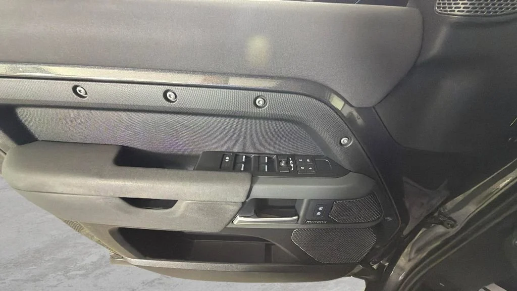 Used 2023 Gray Land Rover 110 X-Dynamic SE image 24