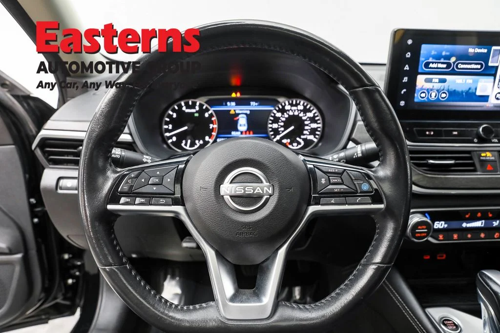 Used 2023 Black Nissan 2.5 SL image 10