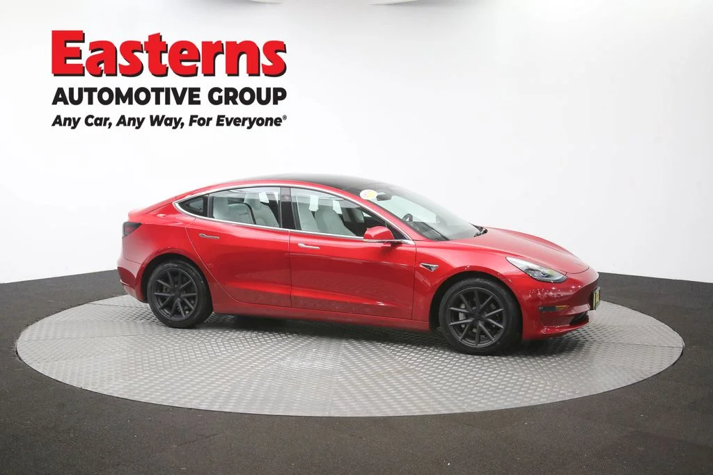 Used 2018 Red Tesla Long Range image 44