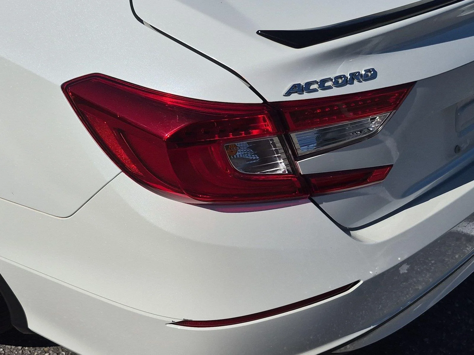 Used 2022 Platinum White Pearl Honda Sport image 11