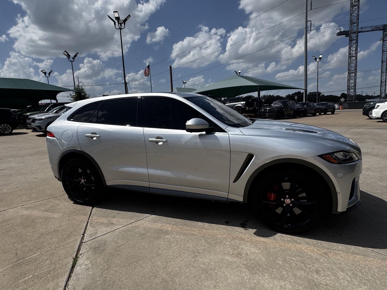 Used 2020 Indus Silver Metallic Jaguar SVR V8 image 12