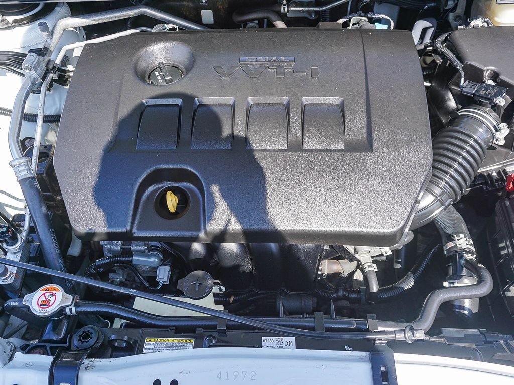 Used 2018 White Toyota SE image 25