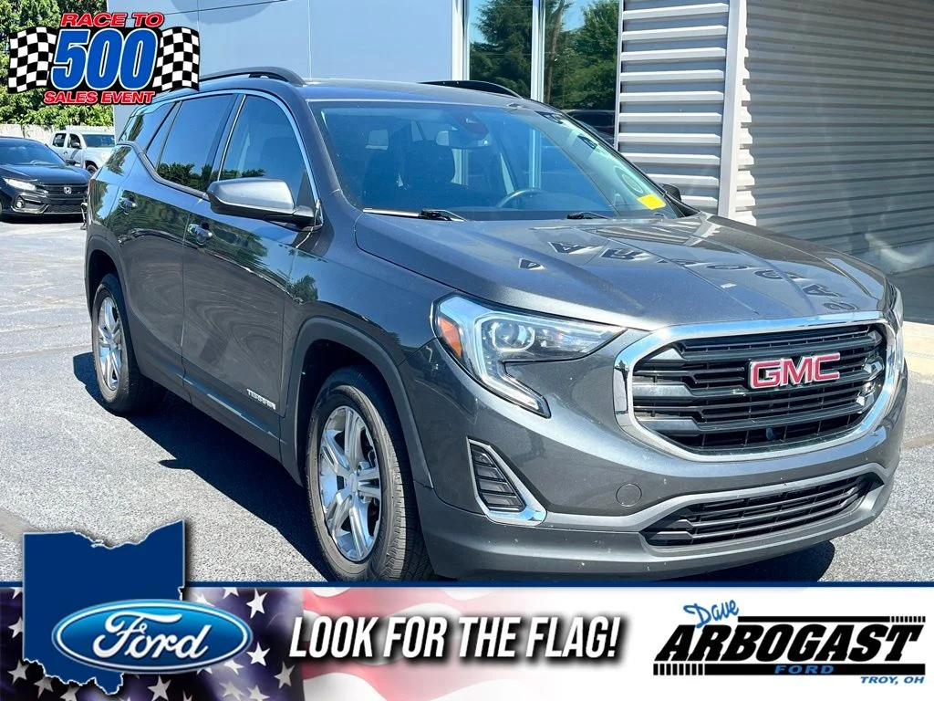 Used 2020 Gray GMC SLE image 1