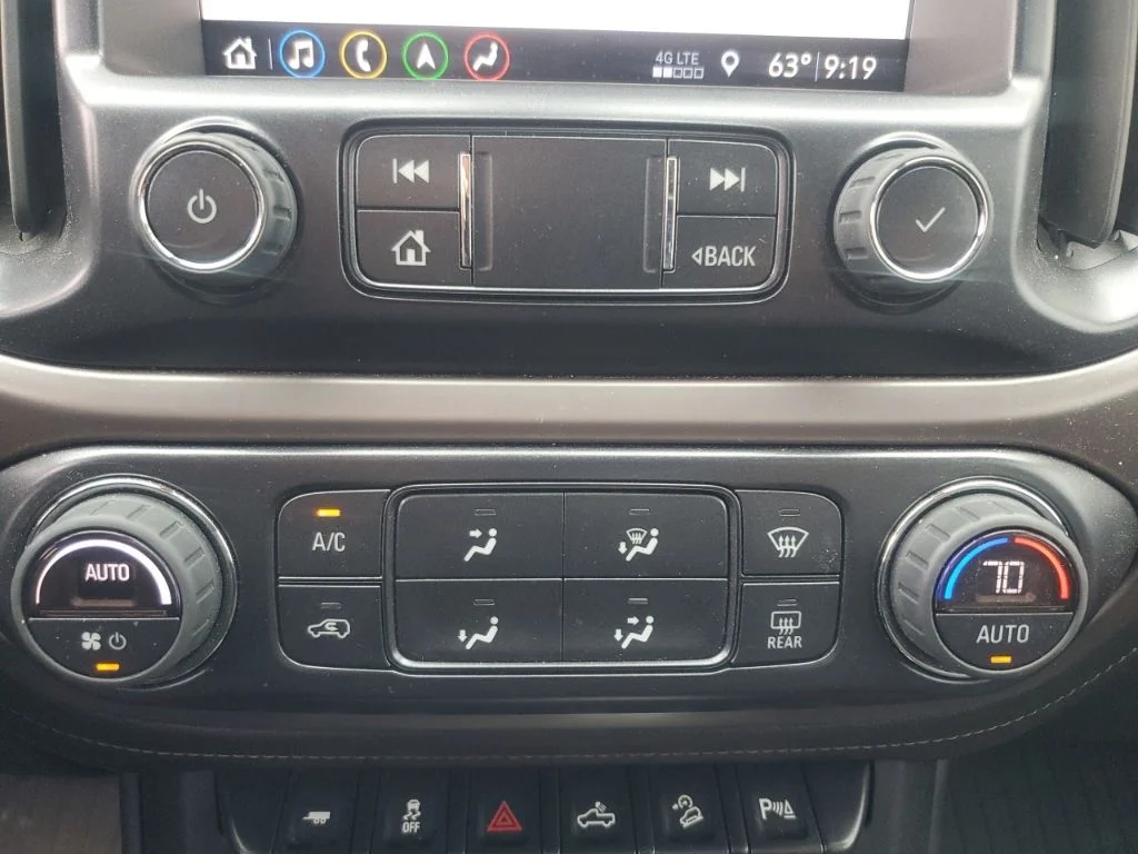 Used 2022 Beige GMC AT4 w/Leather image 22