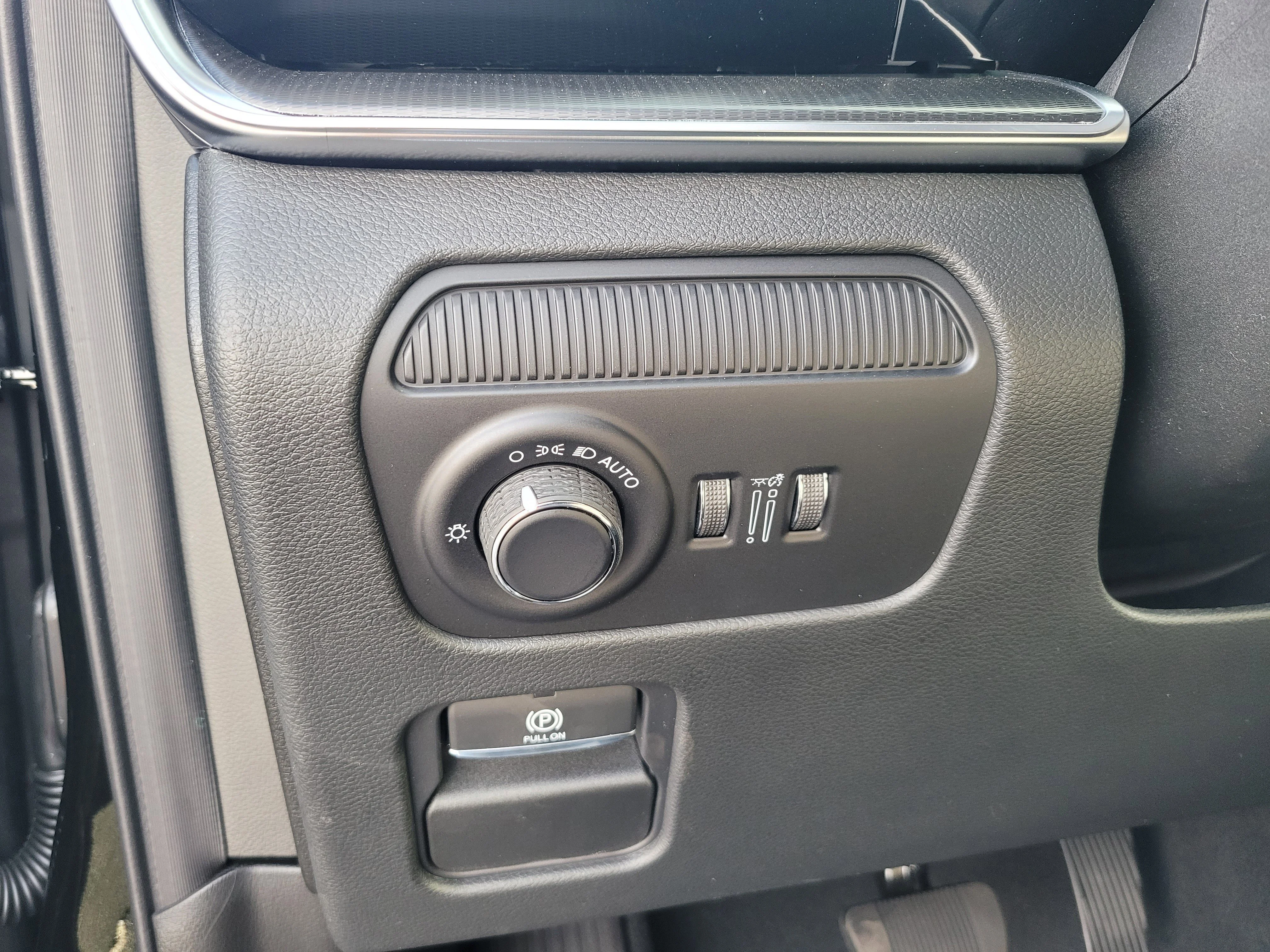 New 2026 High Gloss Black Jeep Summit Obsidian image 26