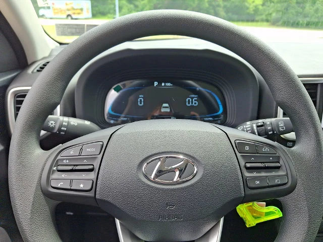 New 2026 White Hyundai SE image 15