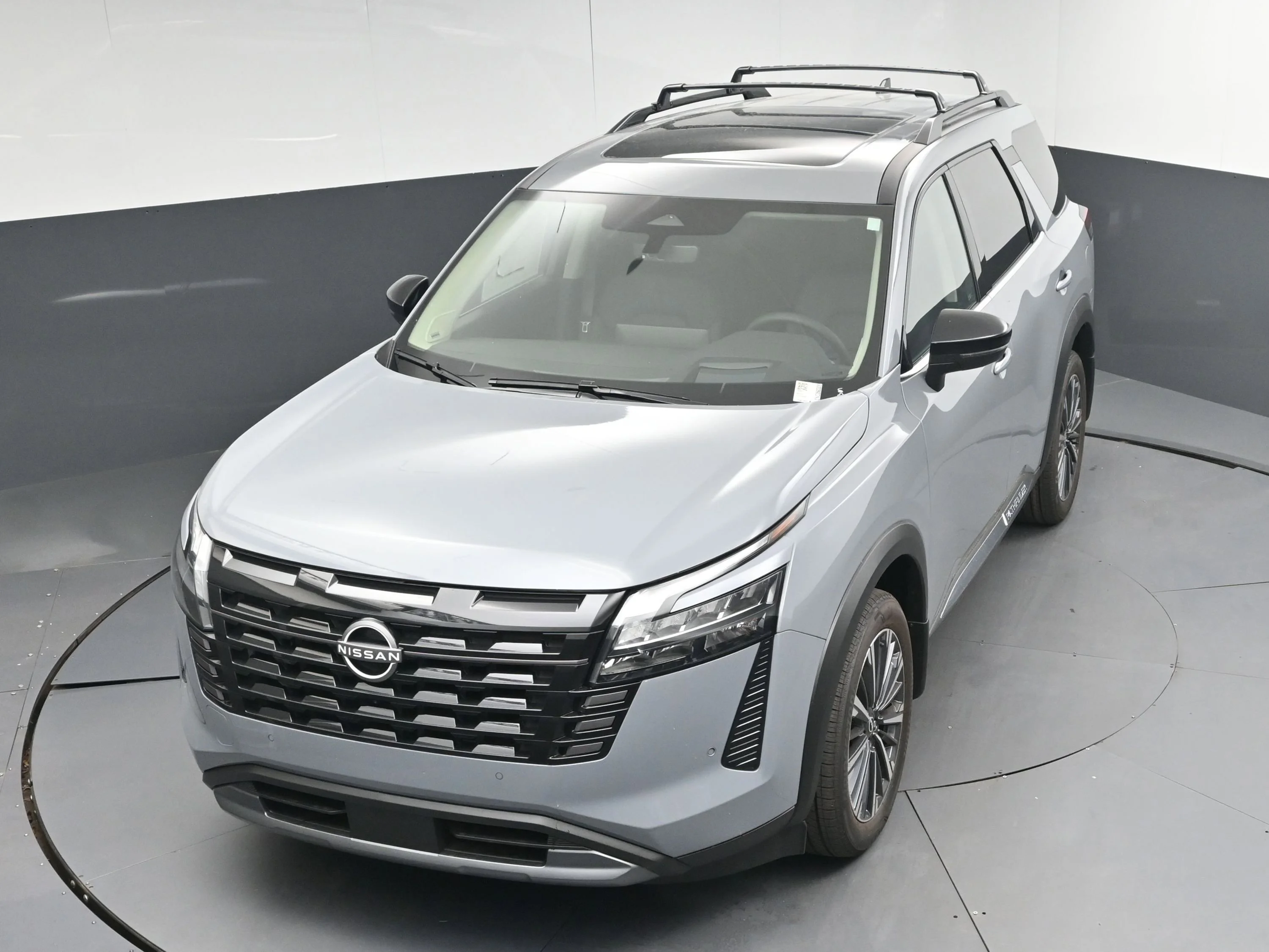 New 2026 Boulder Gray Pearl Nissan Platinum image 33