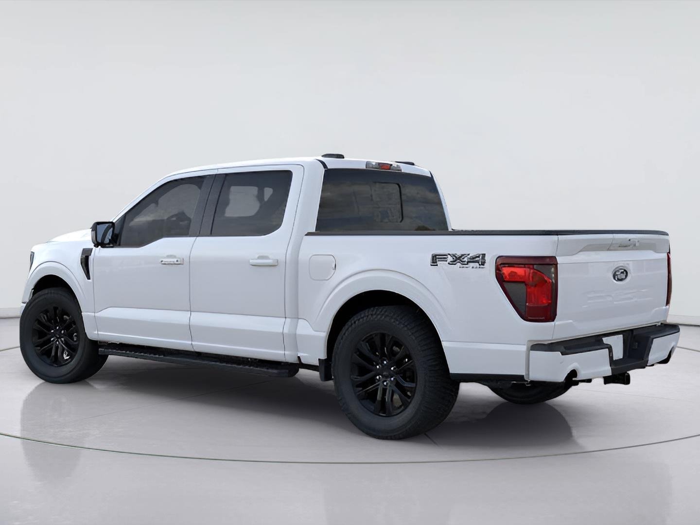 New 2026 Oxford White Ford XLT image 4