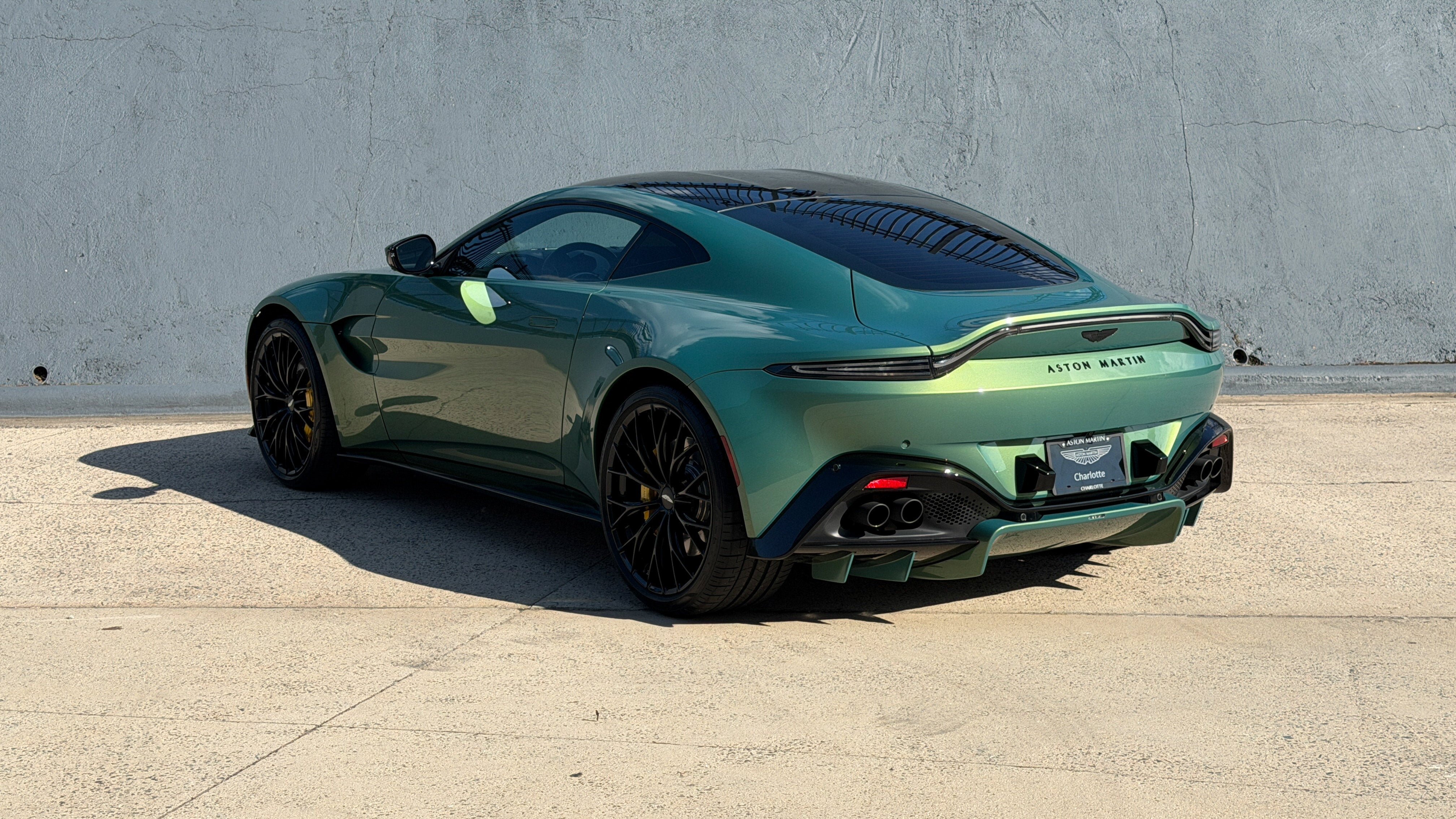 Used 2023 Iridescent Emerald Aston Martin coupe image 2