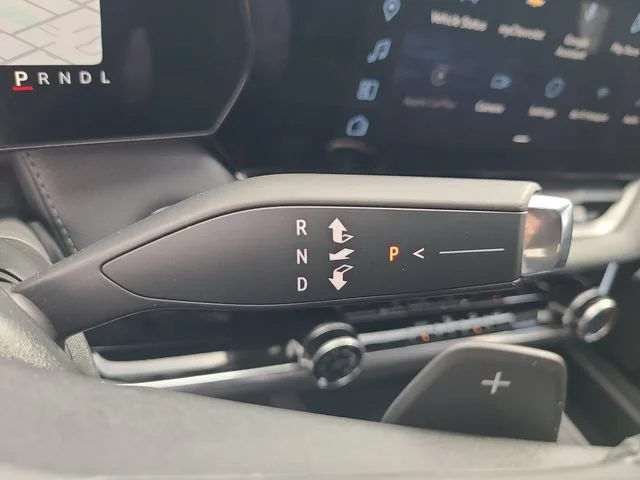 New 2027 Mosaic Black Metallic Chevrolet LT image 32