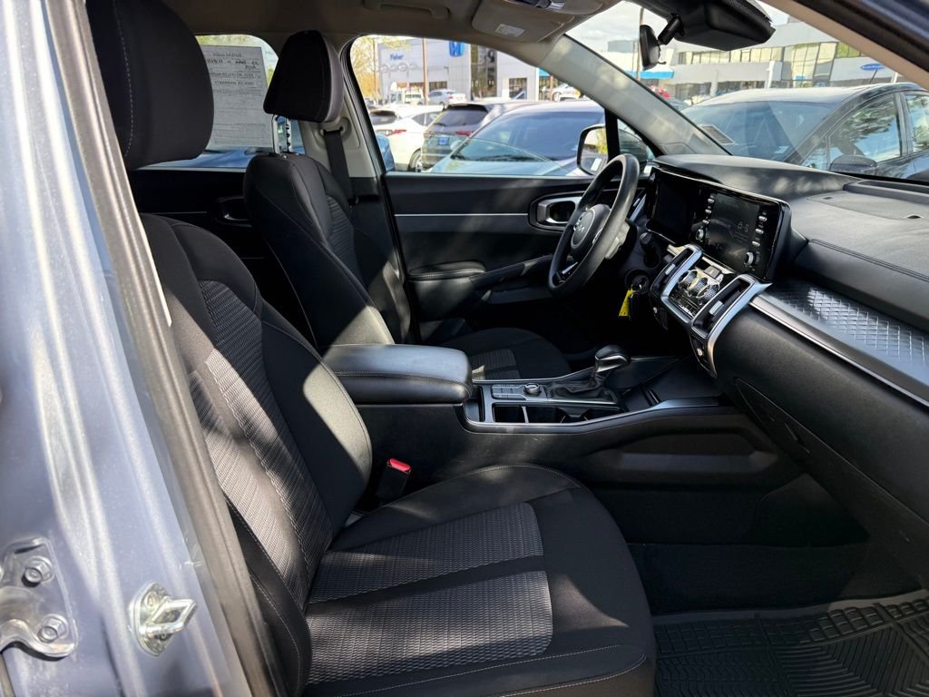 Used 2022 Silver Kia LX image 19