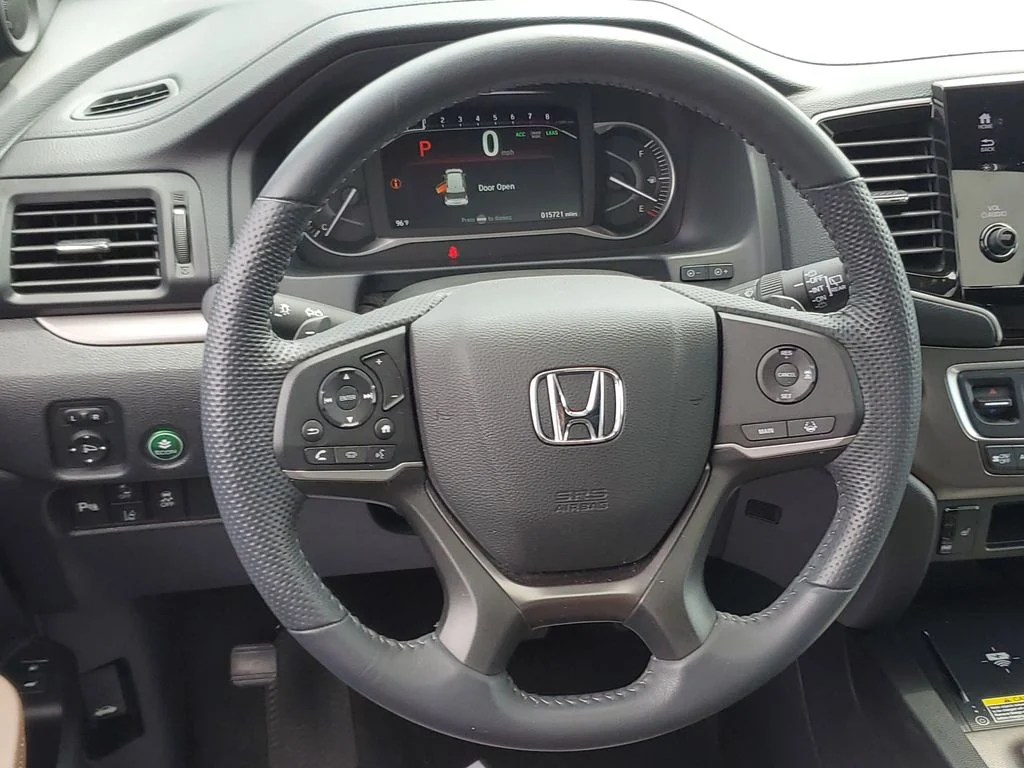 Used 2024  Honda EX-L image 12