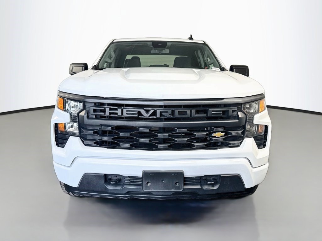 Used 2022 Summit White Chevrolet Custom image 2