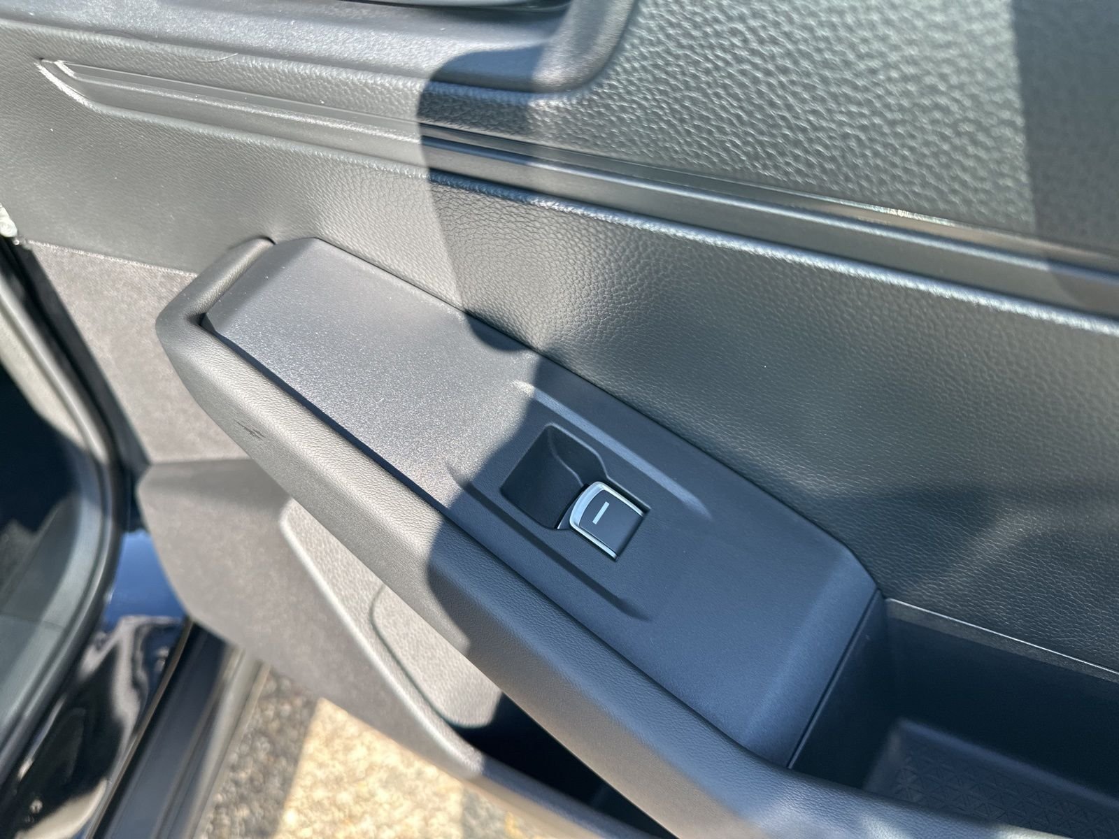 Certified Used 2025 Black Honda SE image 26