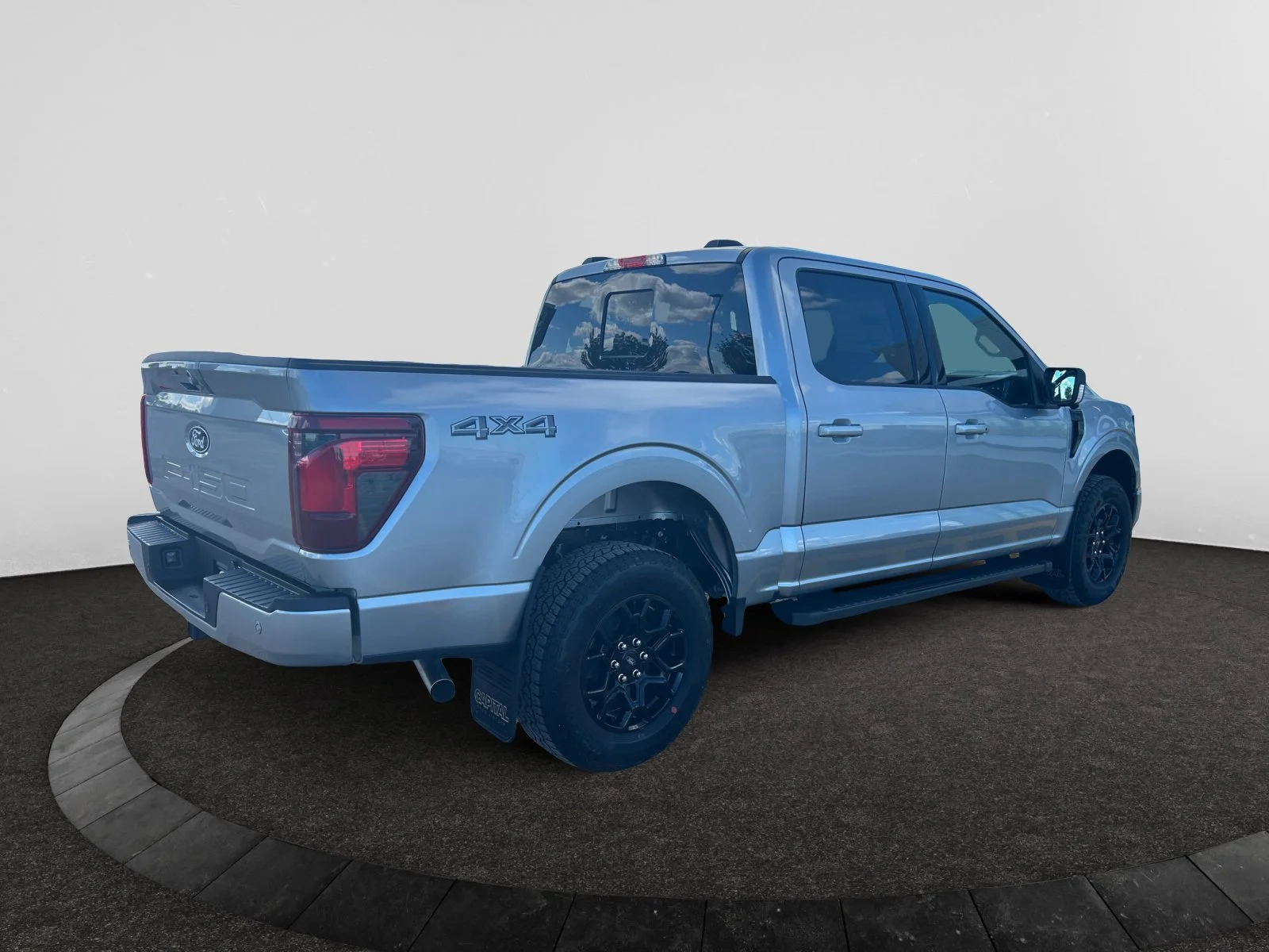 New 2026 Iconic Silver Metallic Ford XLT image 5