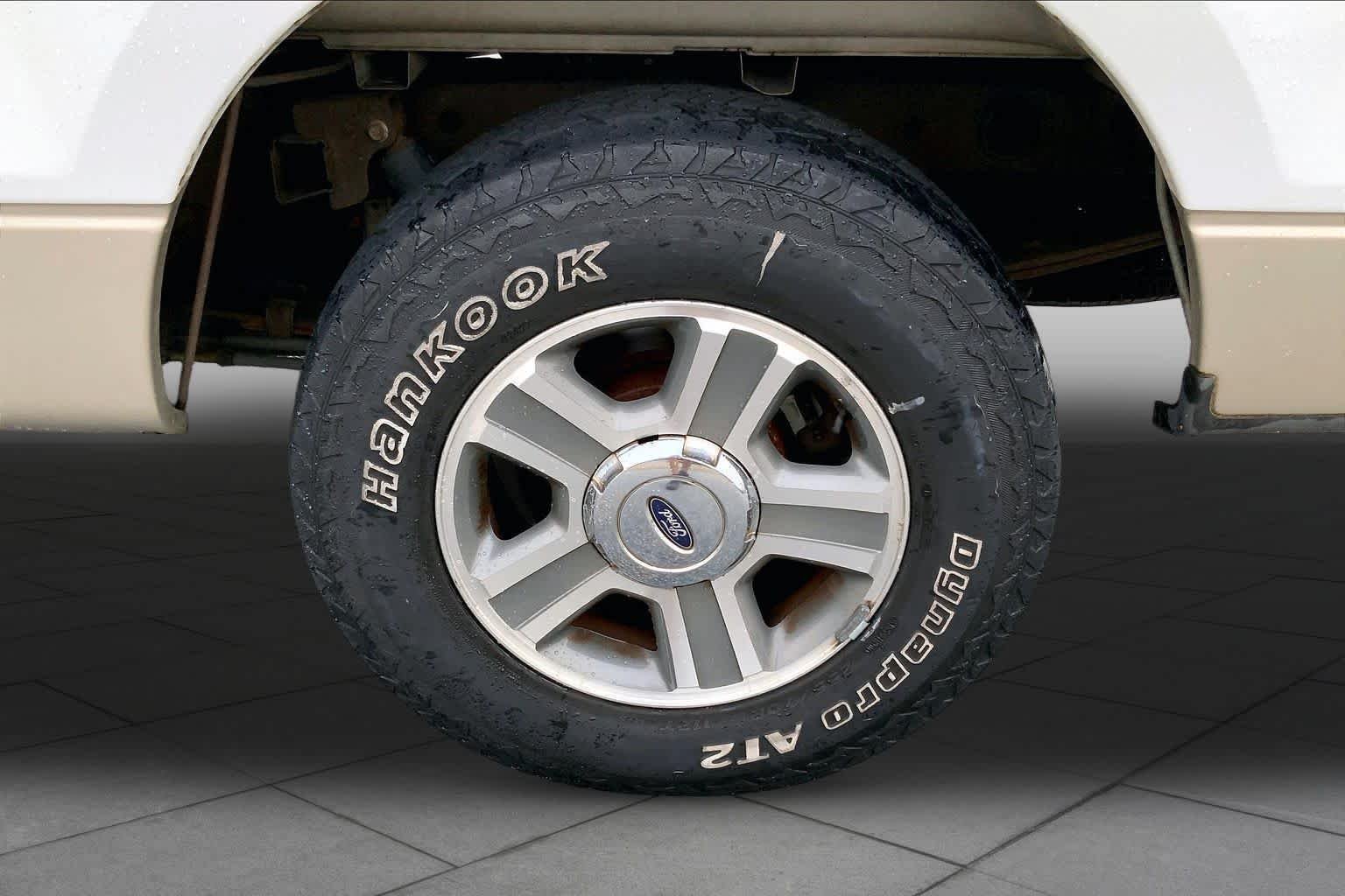 Used 2008 Oxford White Ford XLT image 9