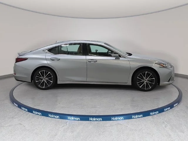 Used 2023 Iridium Lexus 350 image 5