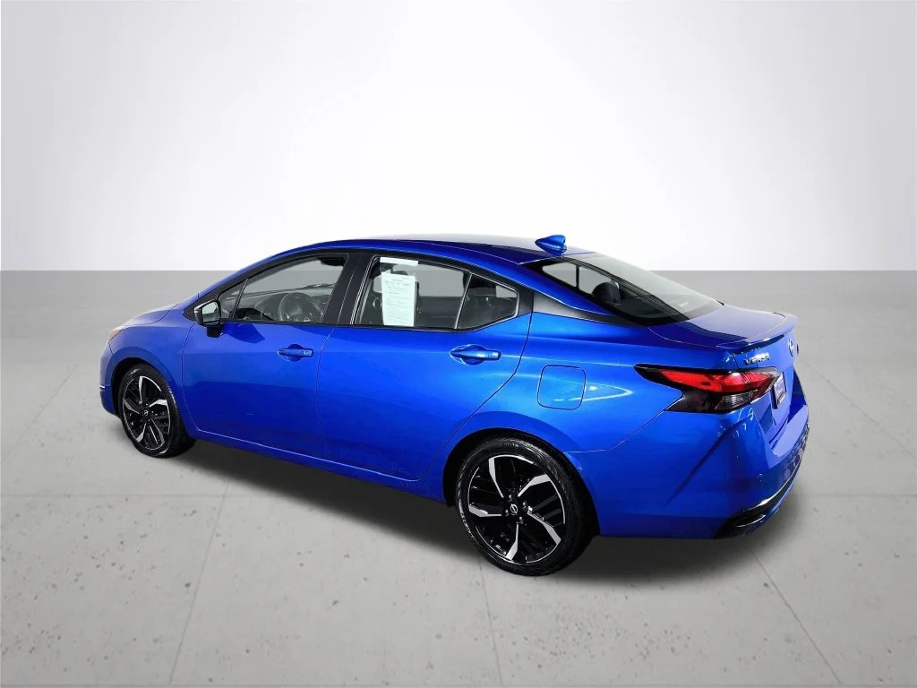 Used 2024 Blue Nissan 1.6 SR image 8