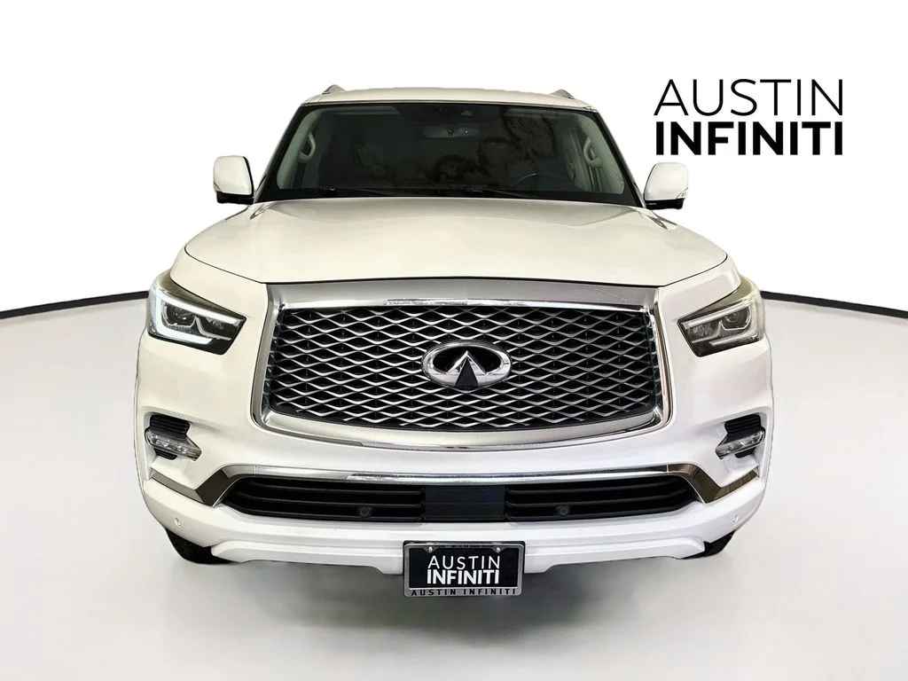 Used 2018 White INFINITI  image 2