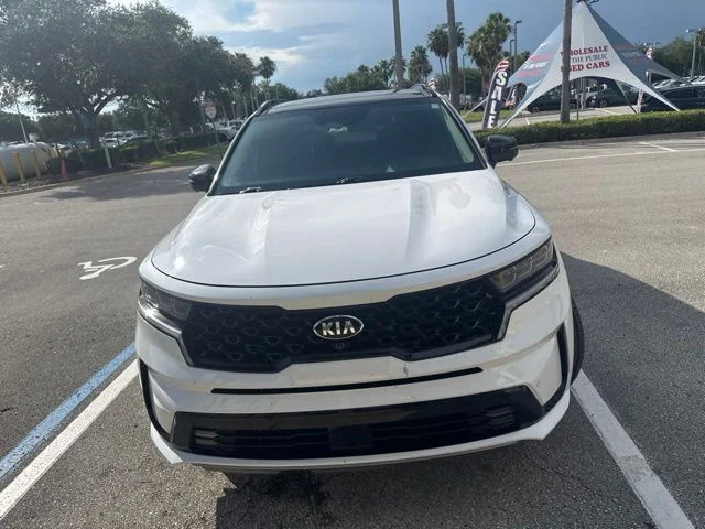 Used 2021 White Kia SX-Prestige image 1