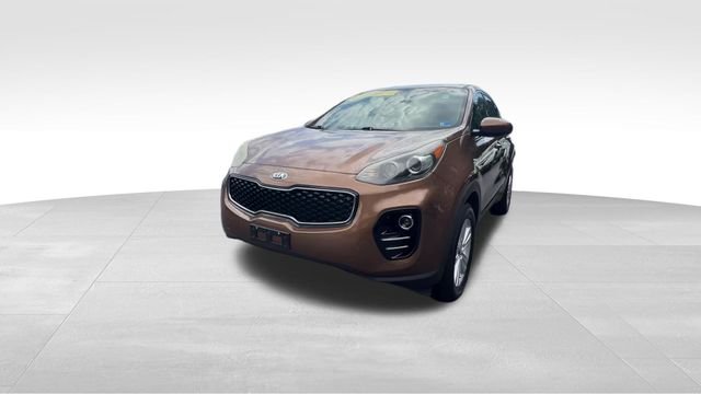 Used 2018 Brown Kia LX image 9