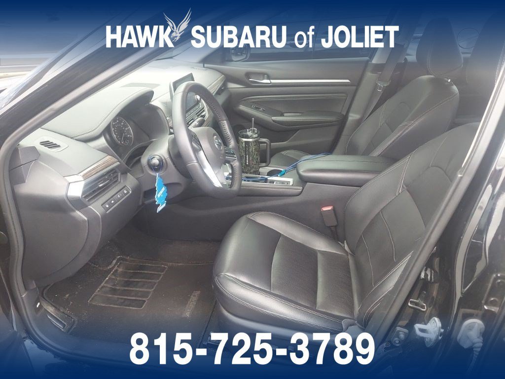 Used 2019 Super Black Nissan 2.5 SL image 2