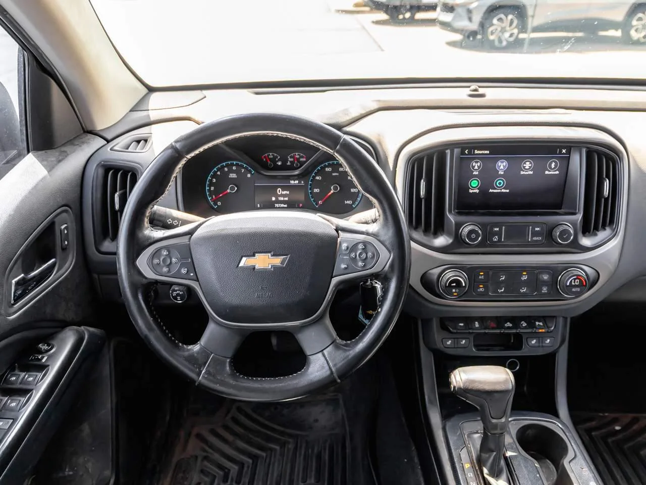 Certified Used 2019 SUMMIT WHITE Chevrolet 4WD Z71 image 11