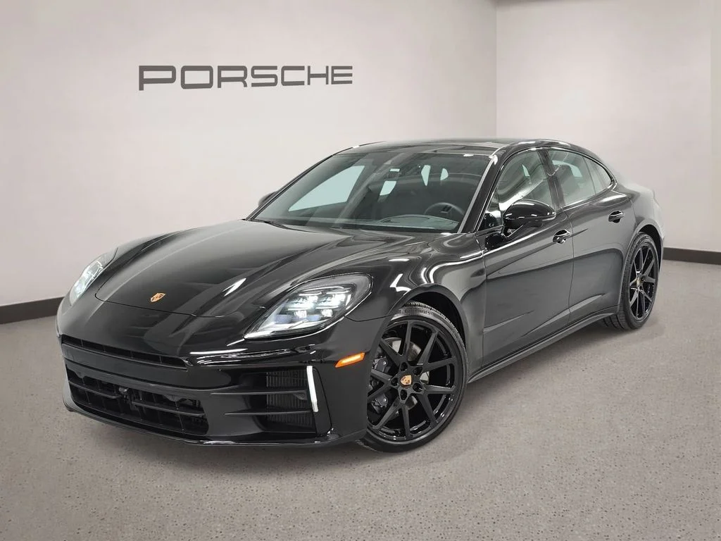 2024 Porsche Panamera 4's photo