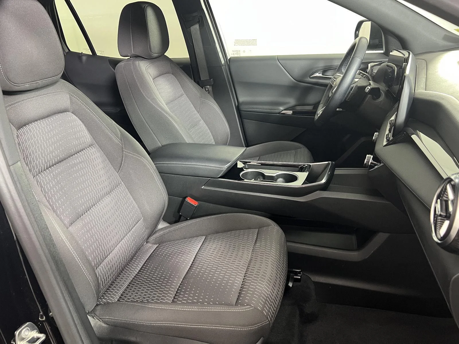 Used 2025 Mosaic Black Metallic Chevrolet LT image 22