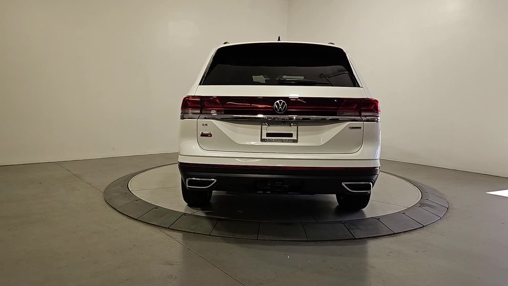 New 2026 White/off-white Volkswagen SE w/Technology image 4