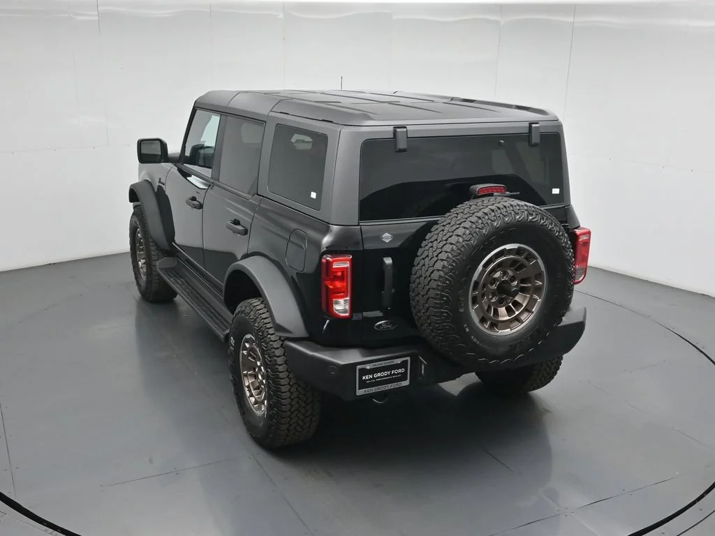 New 2026 Shadow Black Ford Big Bend image 37