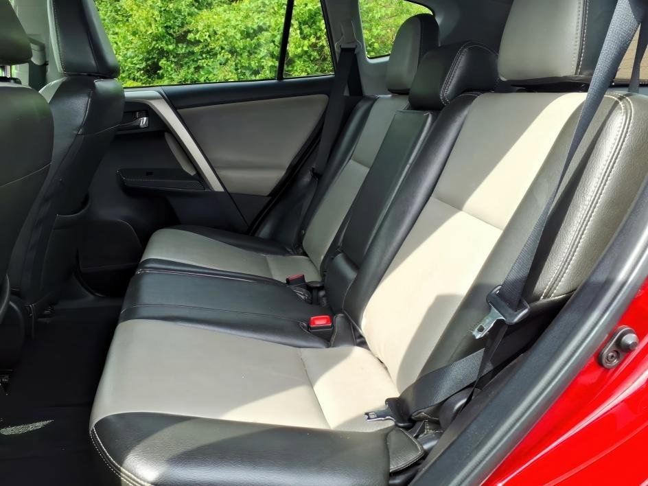 Used 2014 Barcelona Red Metallic Toyota XLE image 12