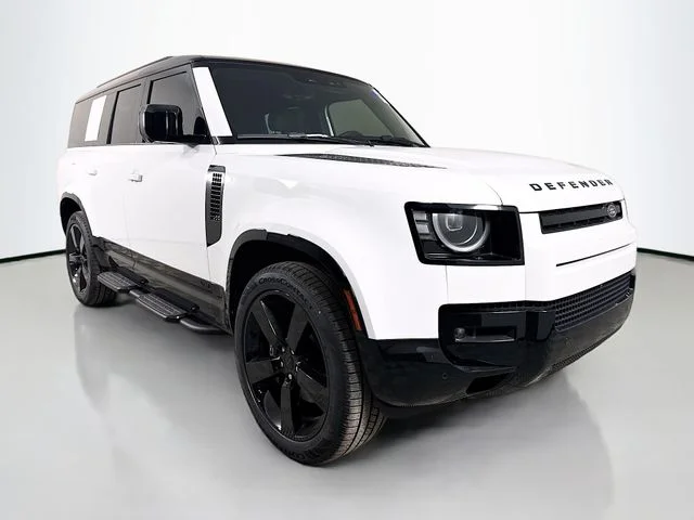 New 2026 Fuji White Land Rover V8 image 3