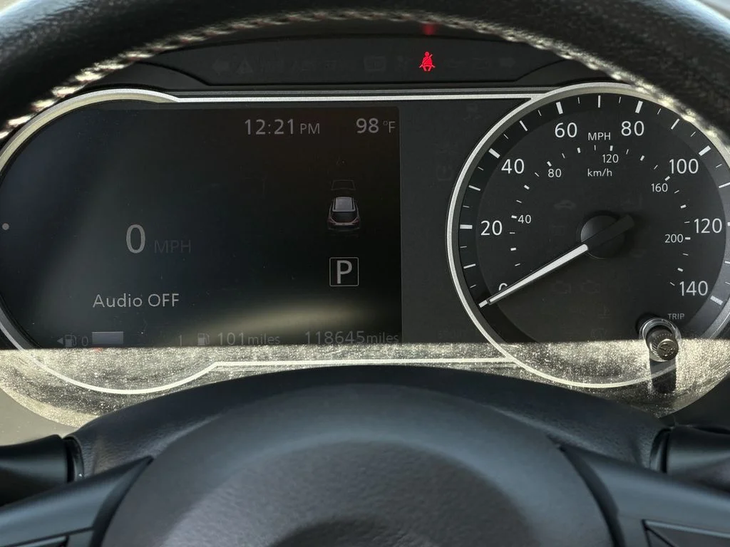 Used 2019 Gray Nissan SR image 16