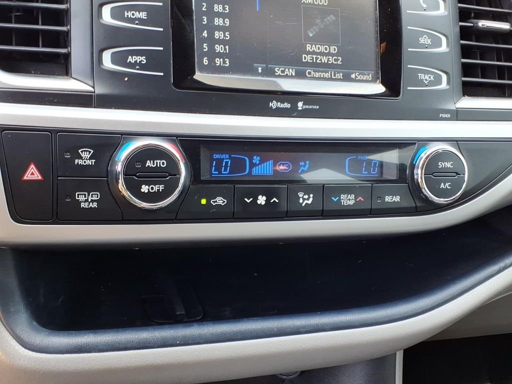 Used 2015 Blizzard Pearl Toyota LE V6 image 16