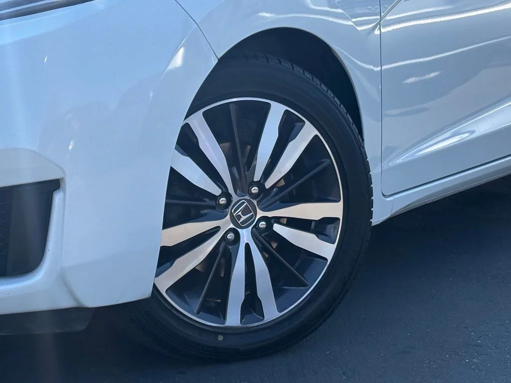 Used 2017 White Honda EX-L image 15