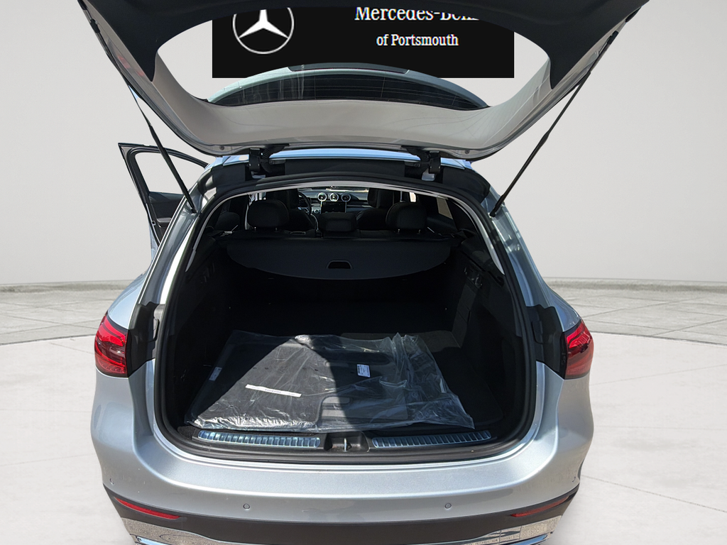 Used 2026 Silver Mercedes-Benz GLC 300 image 21