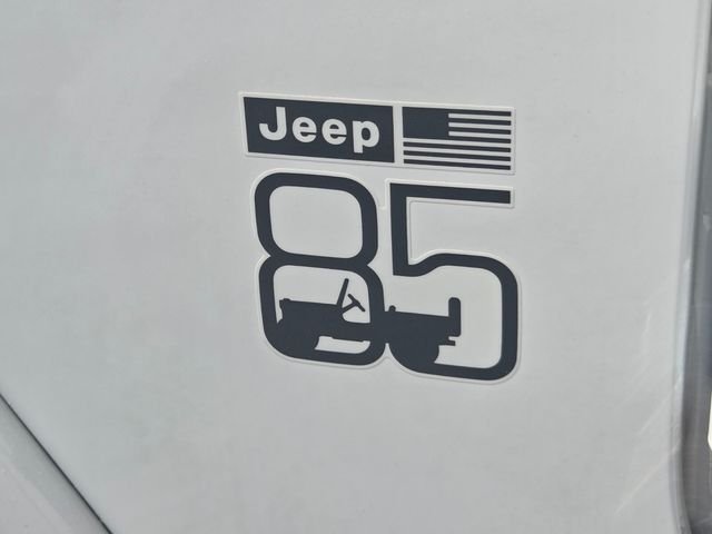 New 2026 Bright White Clear-Coat Exterior Paint Jeep 85th Anniversary Edition image 32