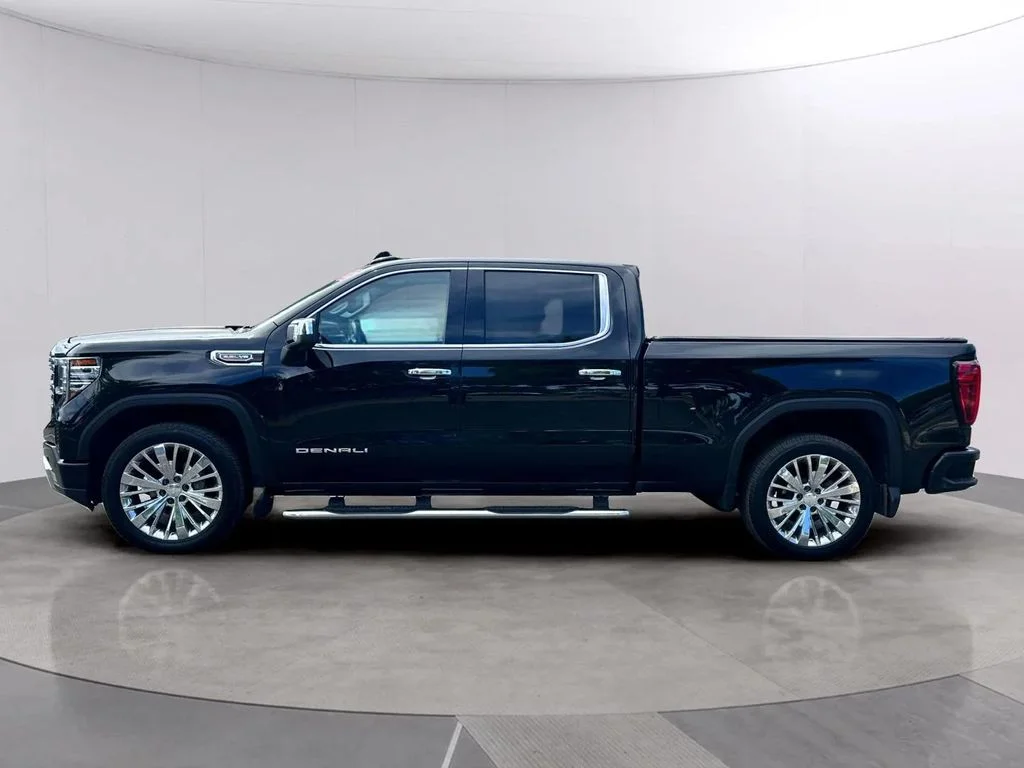 Used 2023 Onyx Black GMC Denali image 6