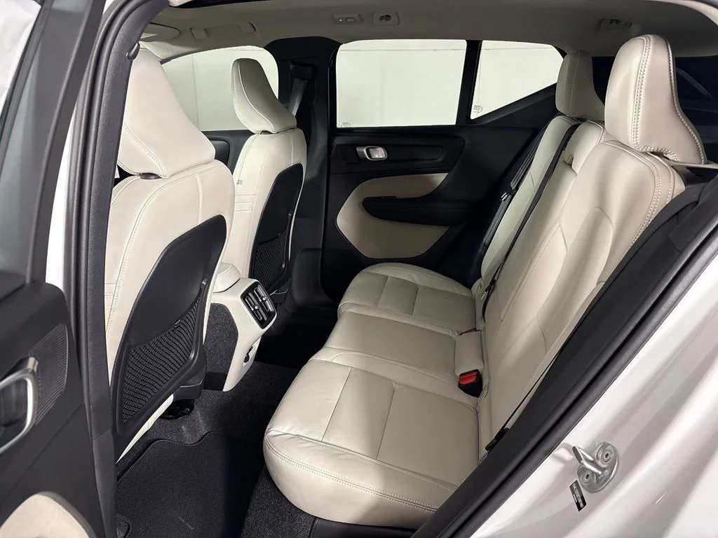 New 2026 Crystal White Volvo Plus image 36