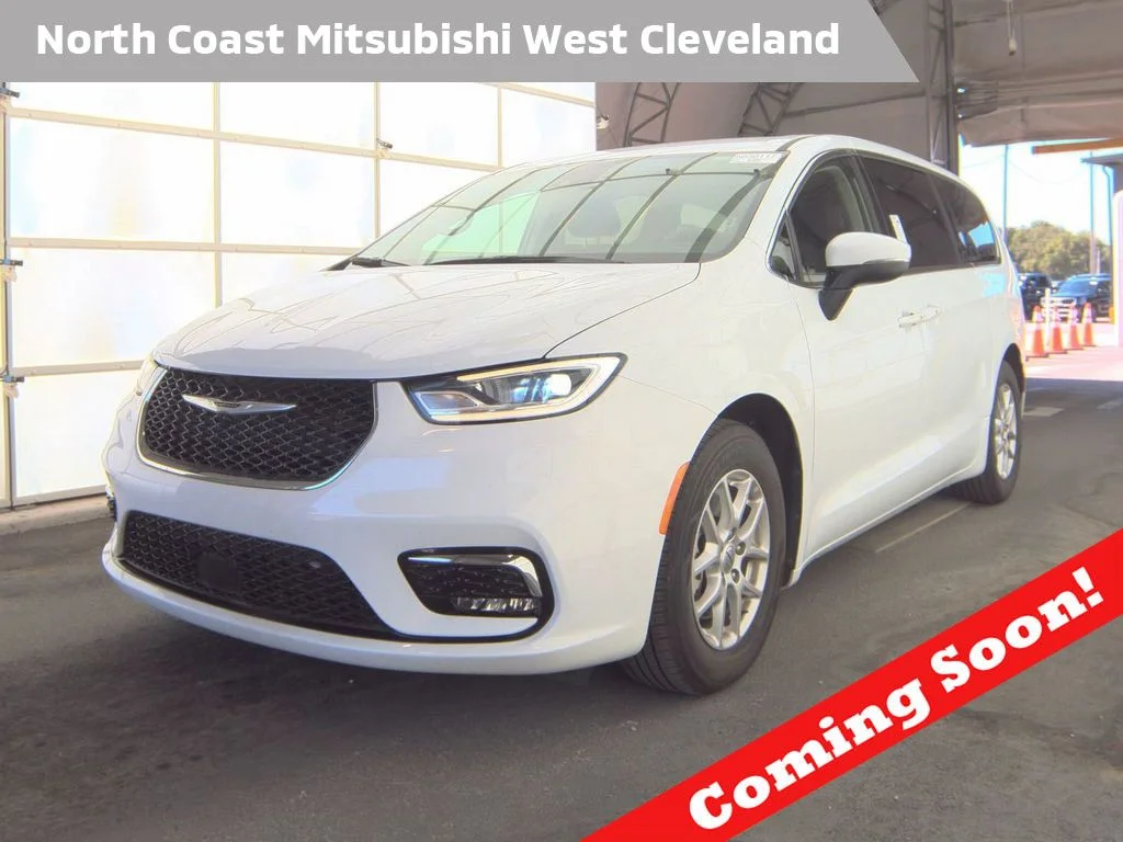 2023 Chrysler Pacifica's photo