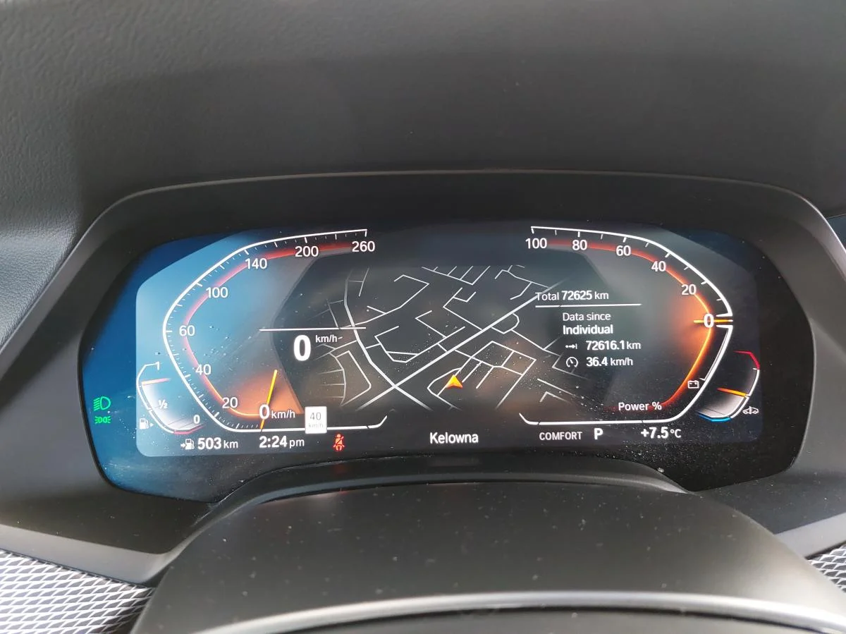 Used 2022 Blue BMW xDrive40i Sports Activity Vehicle image 17