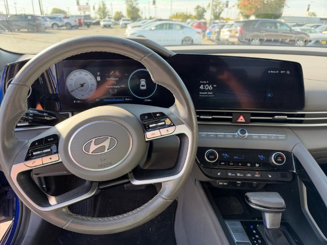 Certified Used 2024 Blue Hyundai SEL image 4