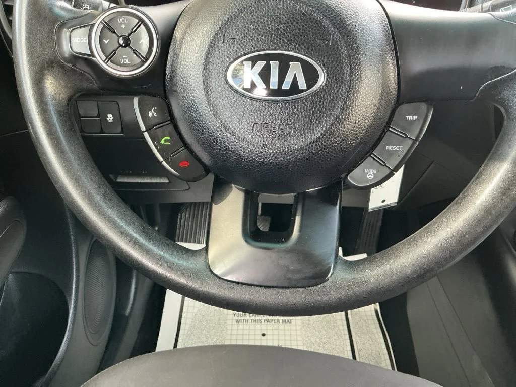 Used 2015 Brown Kia Base image 23