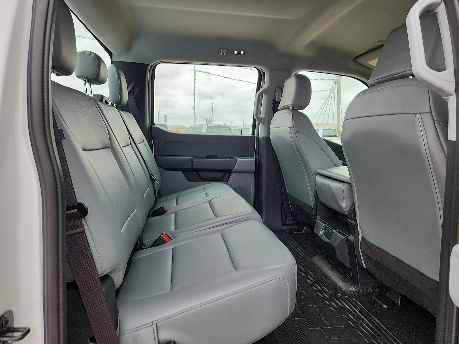 New 2026 Oxford White Ford F-250® XL image 19