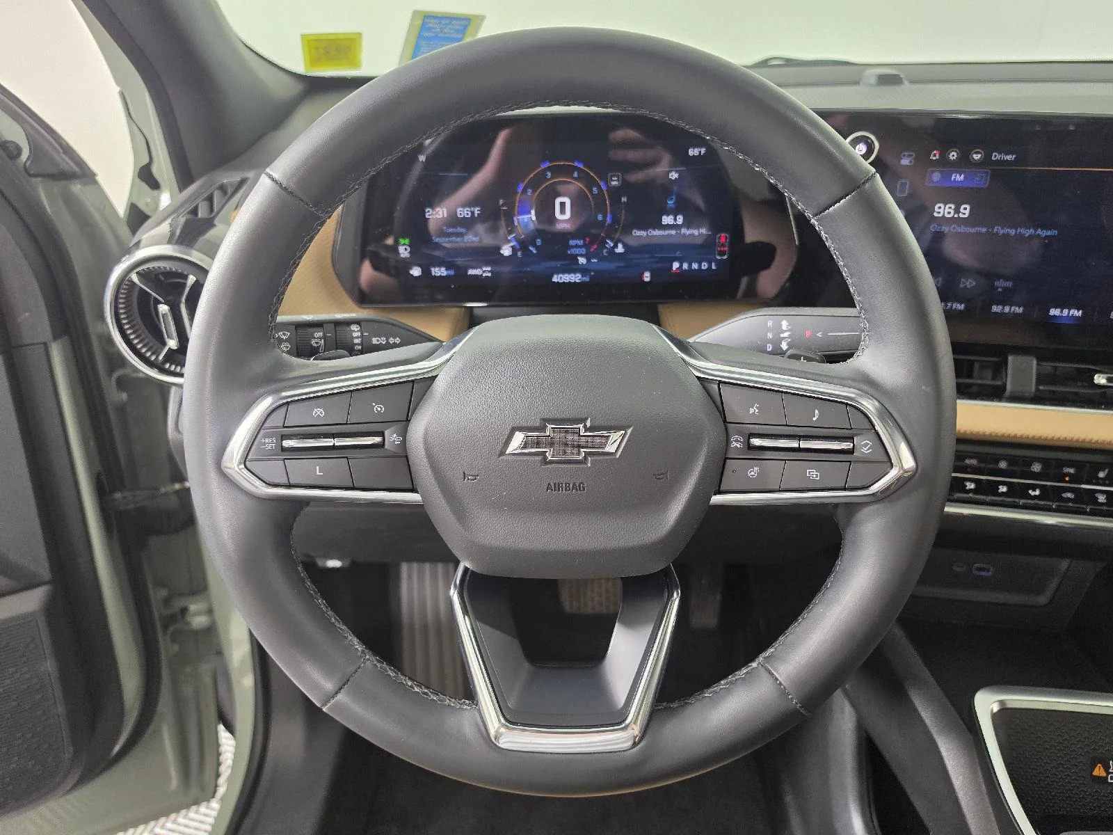 Used 2025 Cacti Green Chevrolet AWD ACTIV image 14